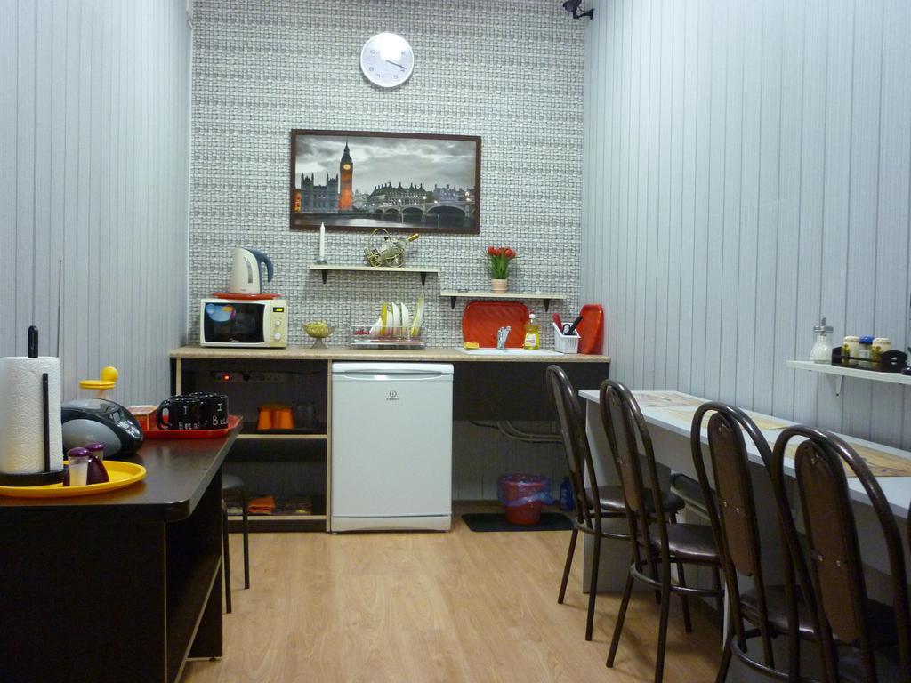 Hostel 3 Stars Na Oktyabryskoy วีเต็บส์ ภายนอก รูปภาพ