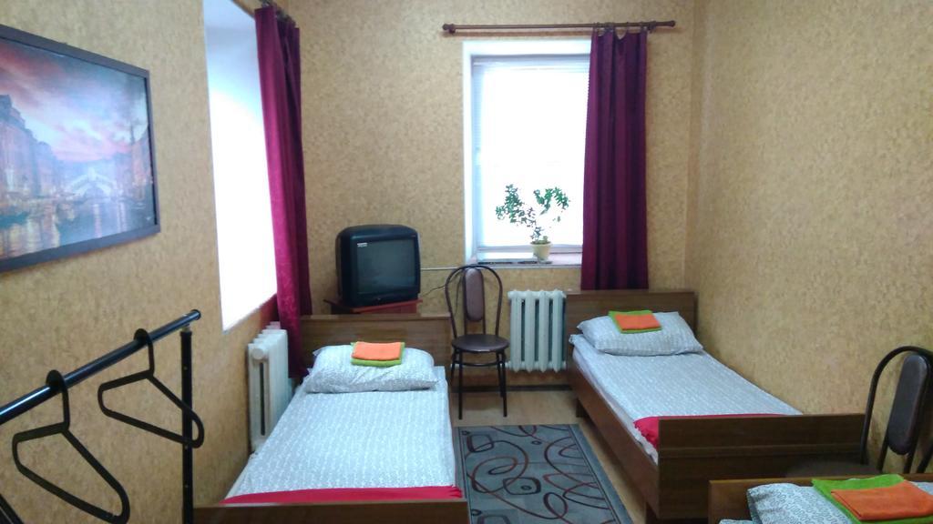 Hostel 3 Stars Na Oktyabryskoy วีเต็บส์ ภายนอก รูปภาพ